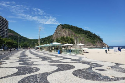 Guardas municipais recuperam pertences de turista argentino furtado na Praia do Leme