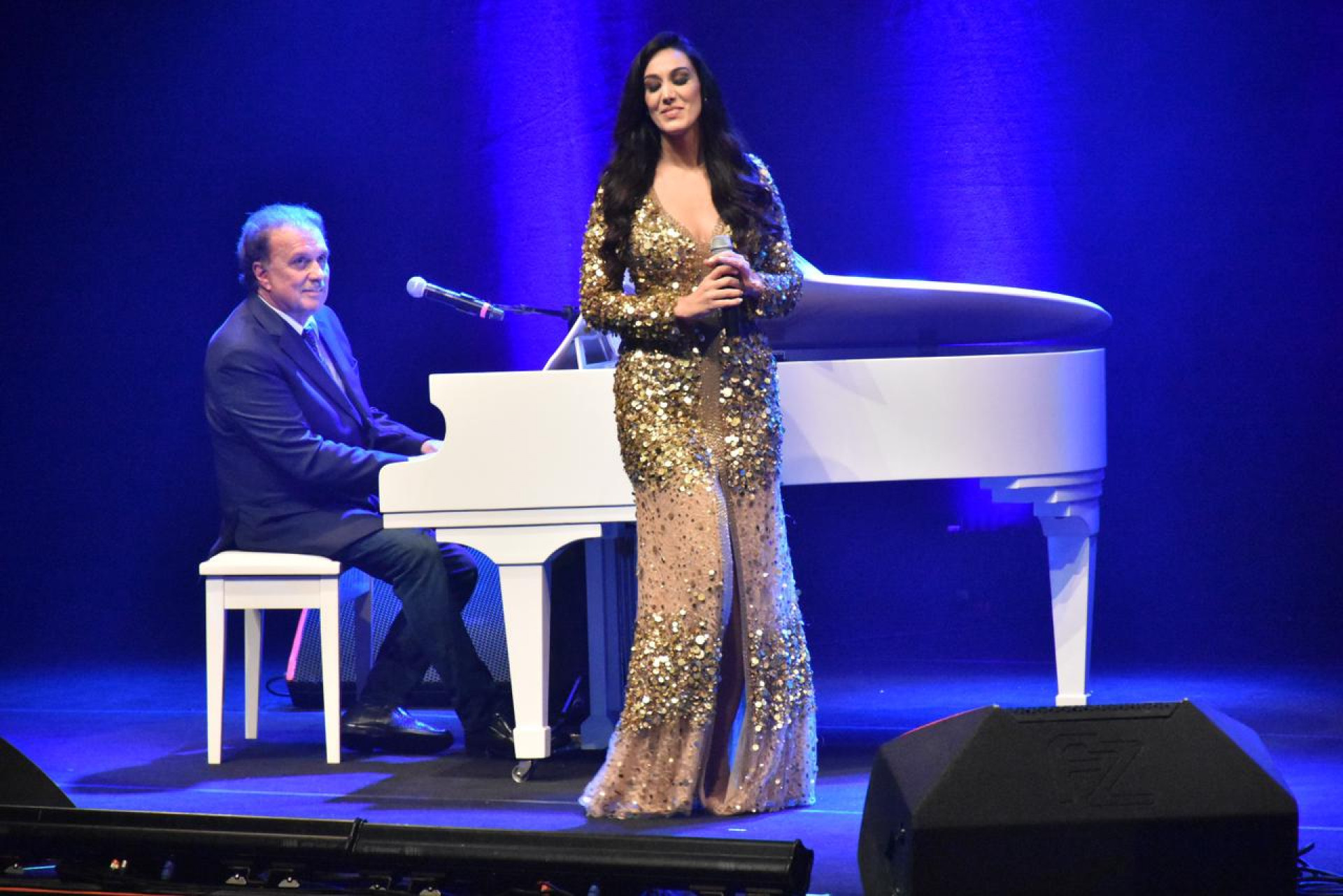 A cantora Marina Elali e o maestro Eduardo Lages, apresentaram a bem sucedida turnê