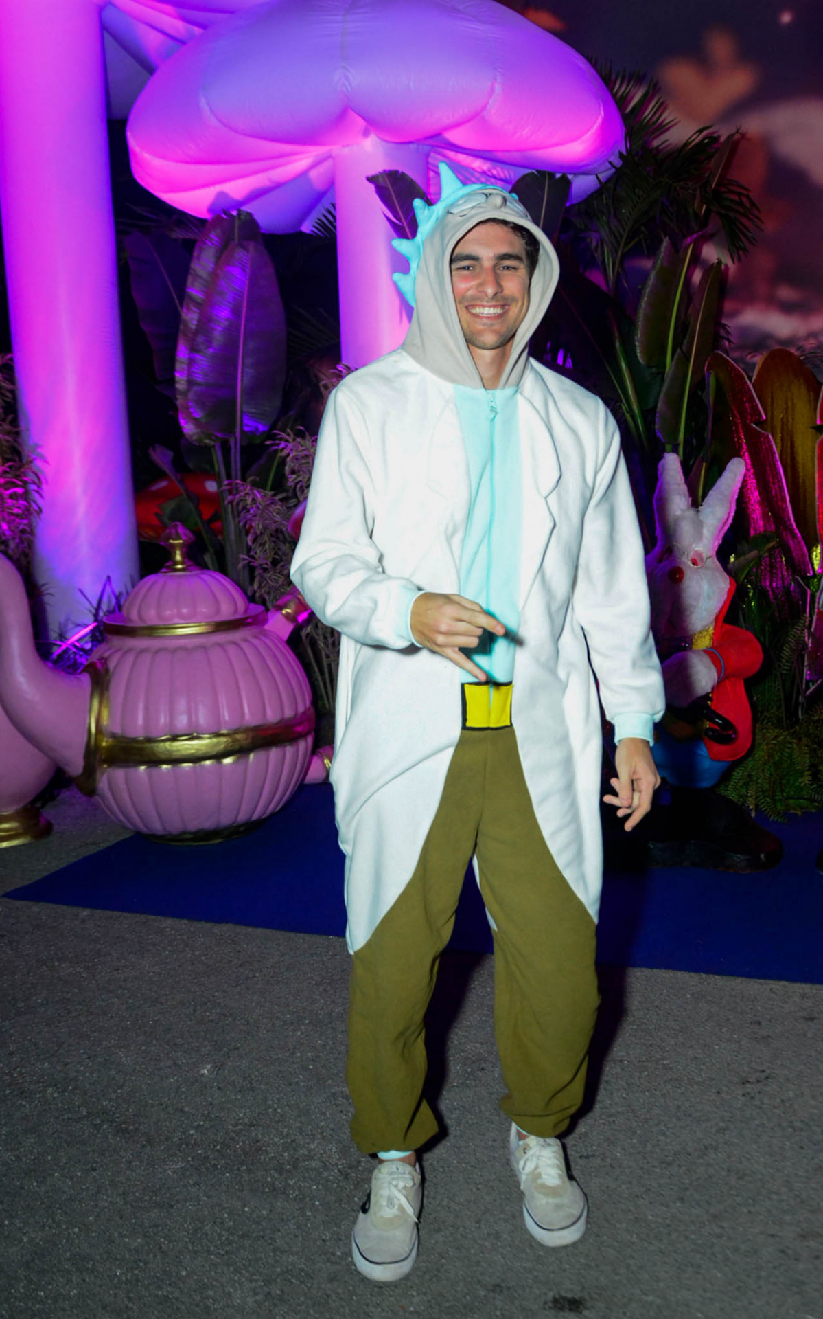 Bruno Mataleone durante festa à fantasia de Giovanna Lancellotti