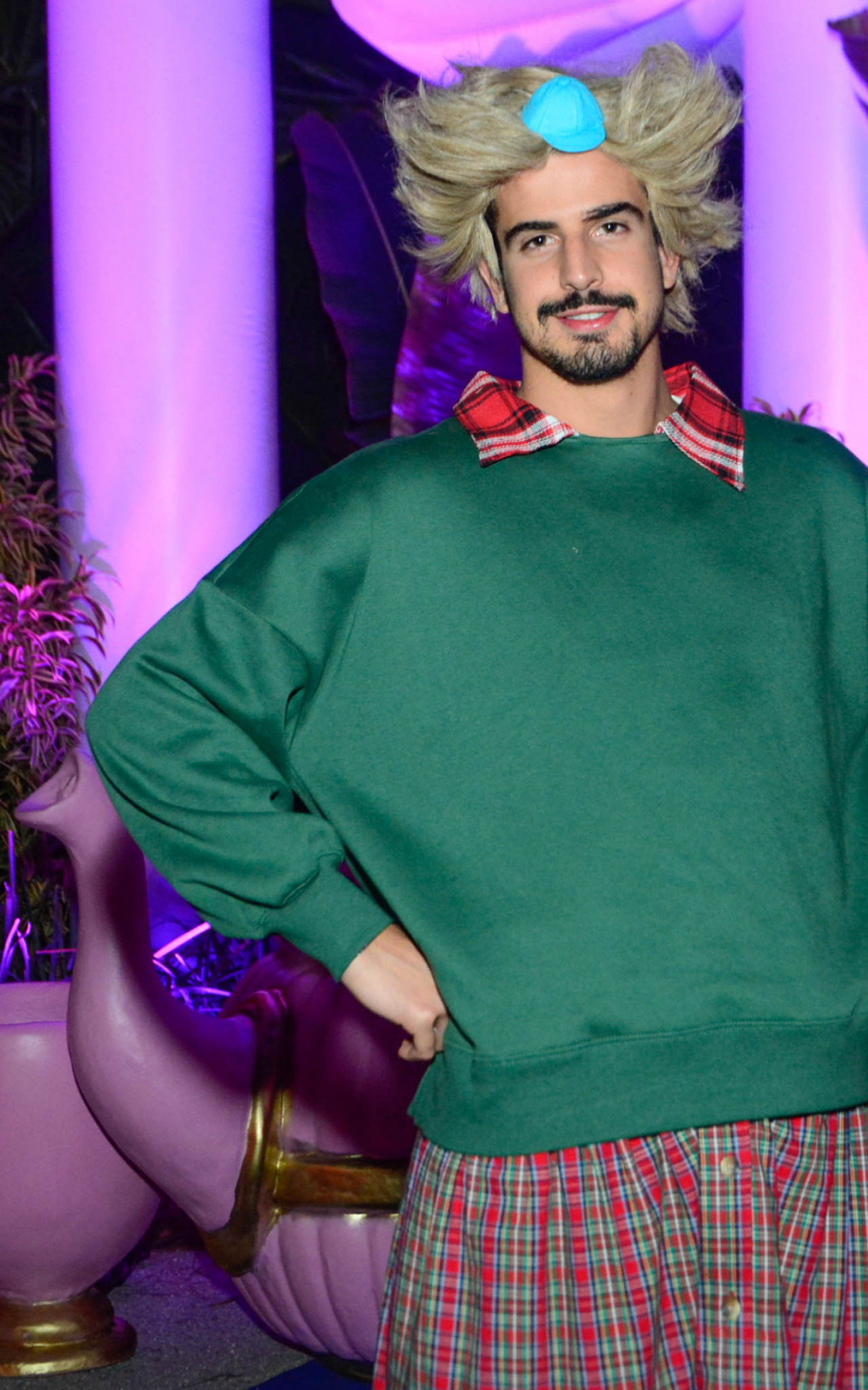 Enzo Celulari durante festa à fantasia de Giovanna Lancellotti