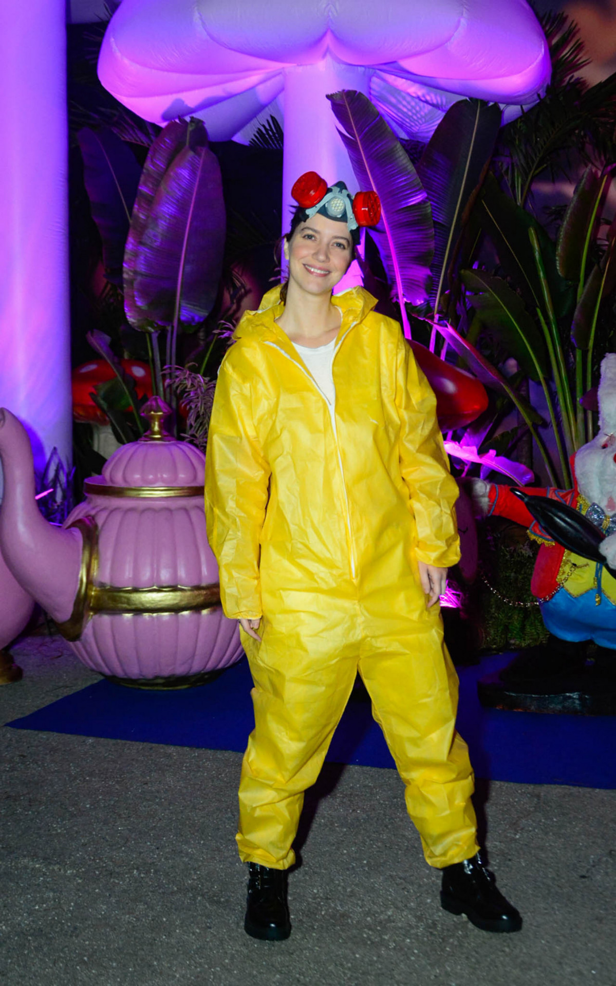 Nathalia Dill durante festa à fantasia de Giovanna Lancellotti