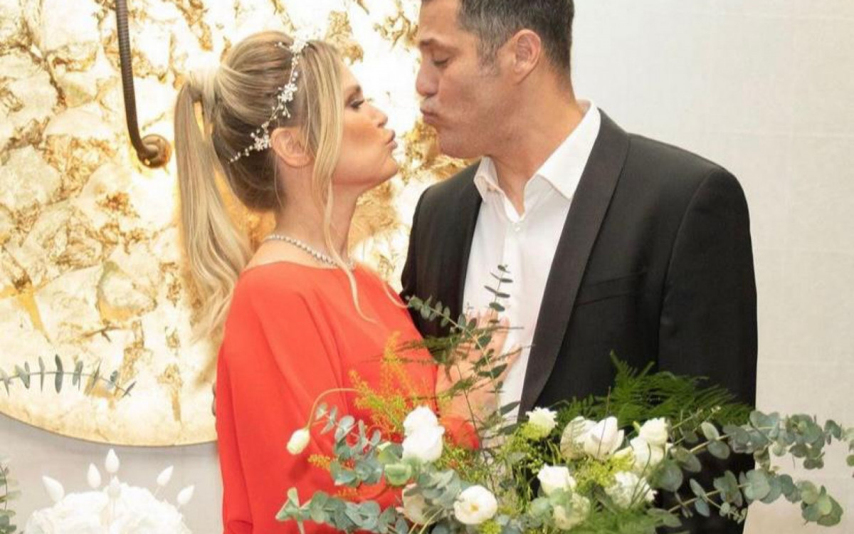 Susana Werner anuncia fim do casamento com Julio Cesar