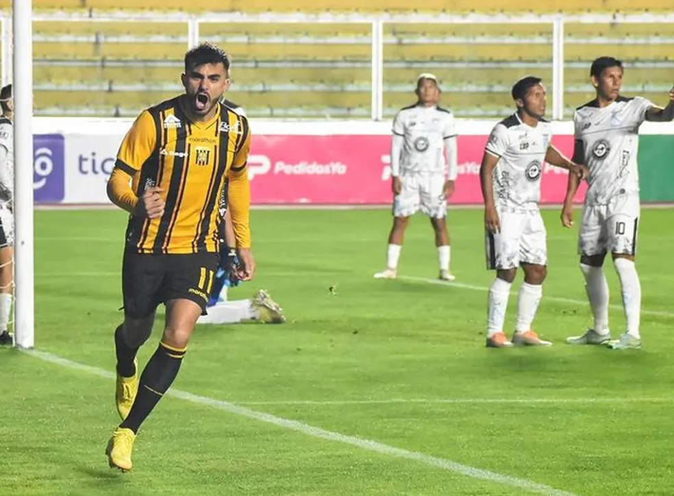 Com novo treinador, The Strongest goleia antes de jogo contra o Fluminense