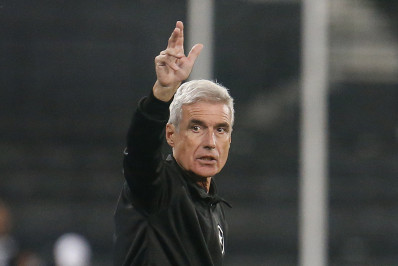 Botafogo volta aos treinos de olho em jogos decisivos pela frente