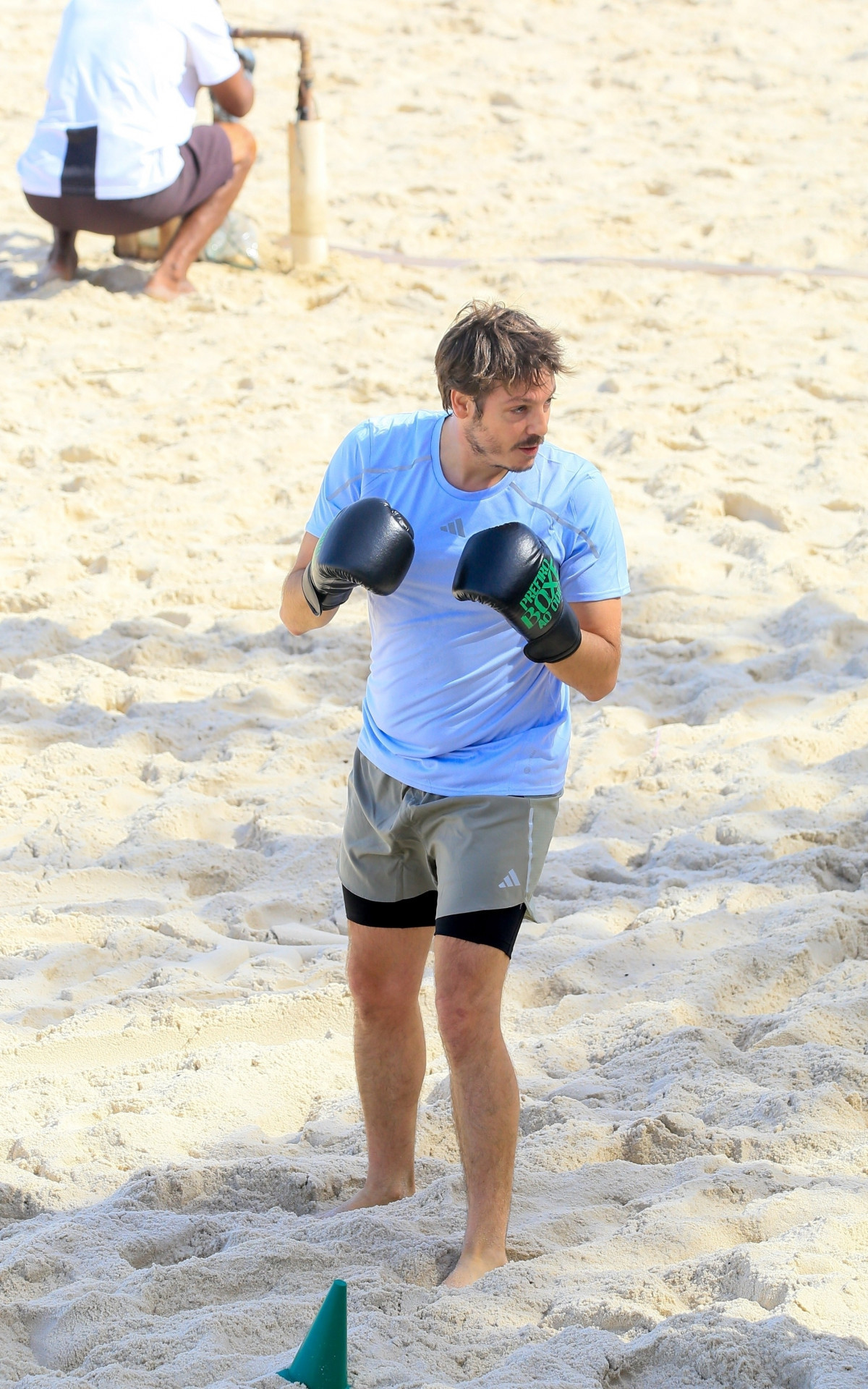 Fábio Porchat foi visto durante um treino de boxe, nesta segunda-feira, em Ipanema