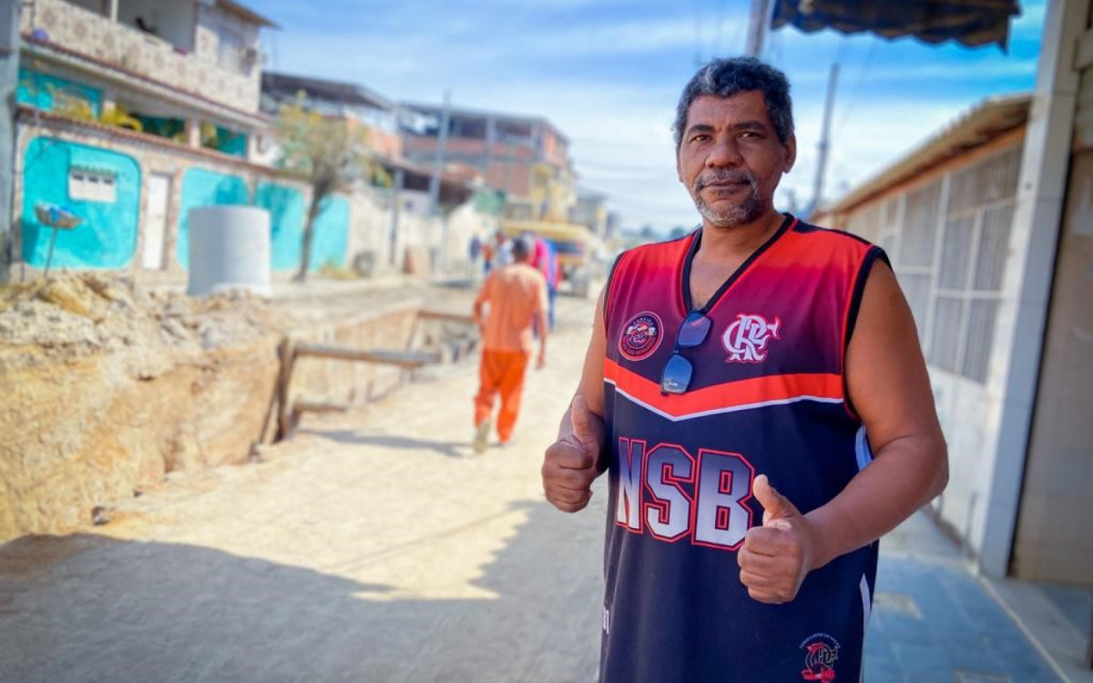 A moradora de Shangril&aacute;,  Zelina de Jesus, 73 anos, est&aacute; ansiosa para receber a nova pra&ccedil;a e campo de futebol