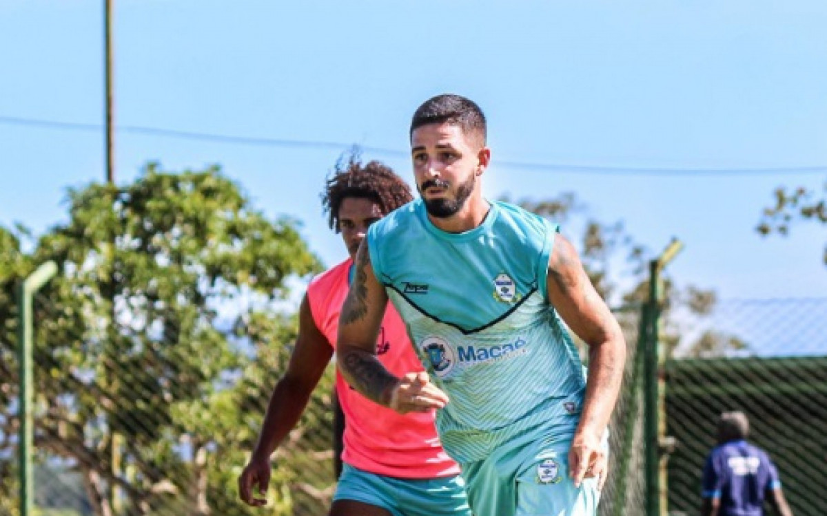 Kadu Fernandes, 28, era zagueiro do Macaé Esporte FC atualmente