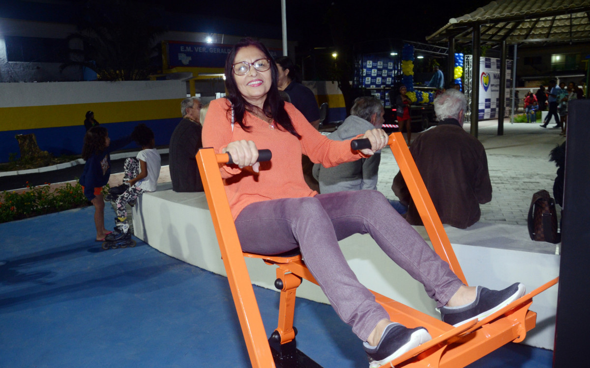 Nova pra&ccedil;a &eacute; inaugurada em Mag&eacute; - Gilson Costa Jr./Divulga&ccedil;&atilde;o