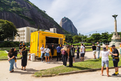 'Bolsa' de criptomoedas oferece pizzas de graça na Praia Vermelha