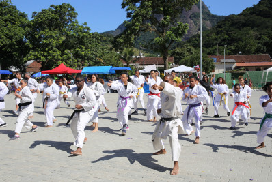 Projeto Arte na Praça toma conta do Complexo do Lamarca, em Magé