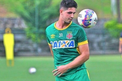 Ex-jogador do Vasco morto em acidente na Avenida Brasil será sepultado nesta terça