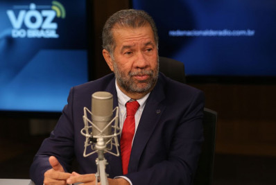 Desafio da Previdência é reduzir fila da perícia, diz Carlos Lupi