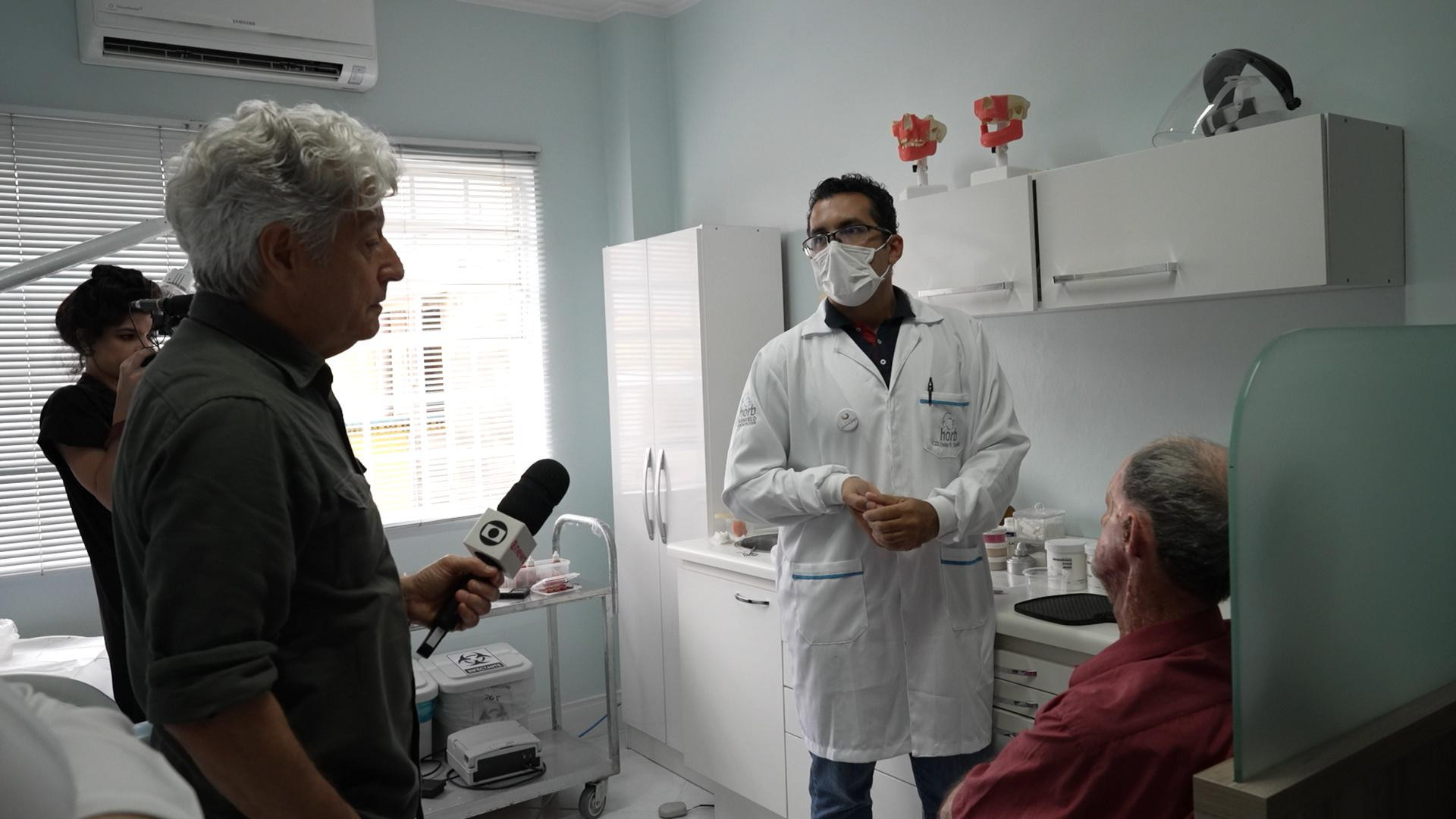 Caco Barcellos comanda o 'Profissão Repórter' - Reprodução/Globo