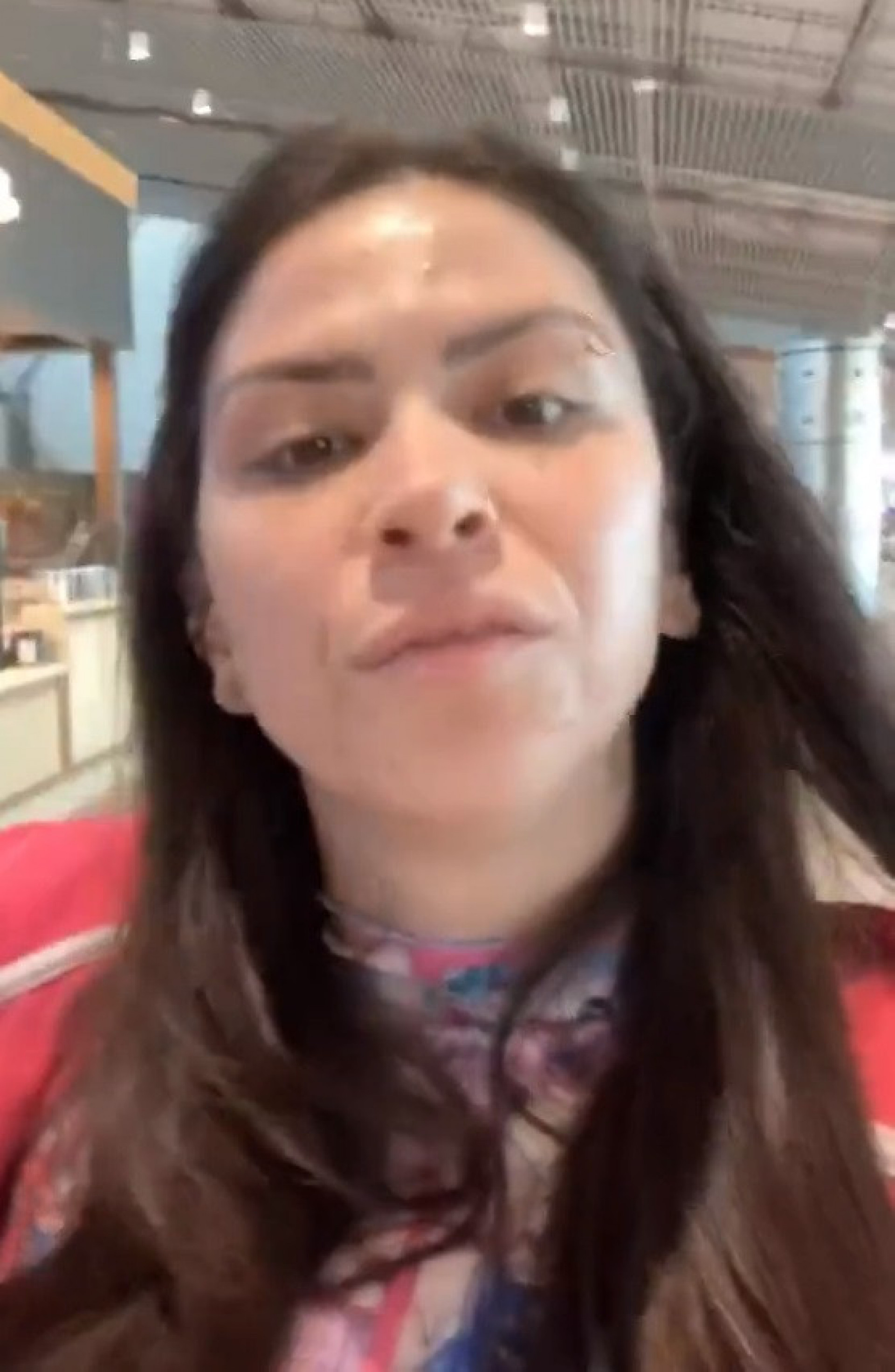 MC Pipokinha justifica motivo de seu sumiço - Reprodução de vídeo