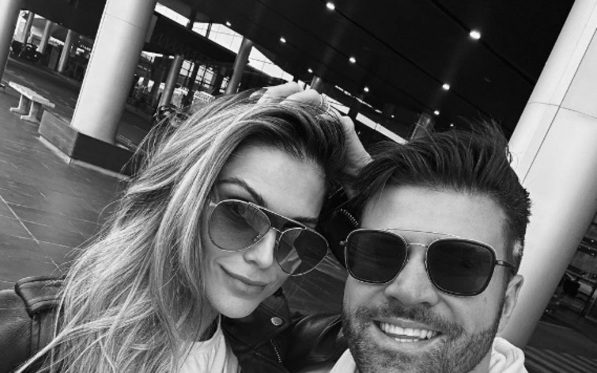 Flávia Viana e Marcelo Zangrandi enfrentam turbulência em voo