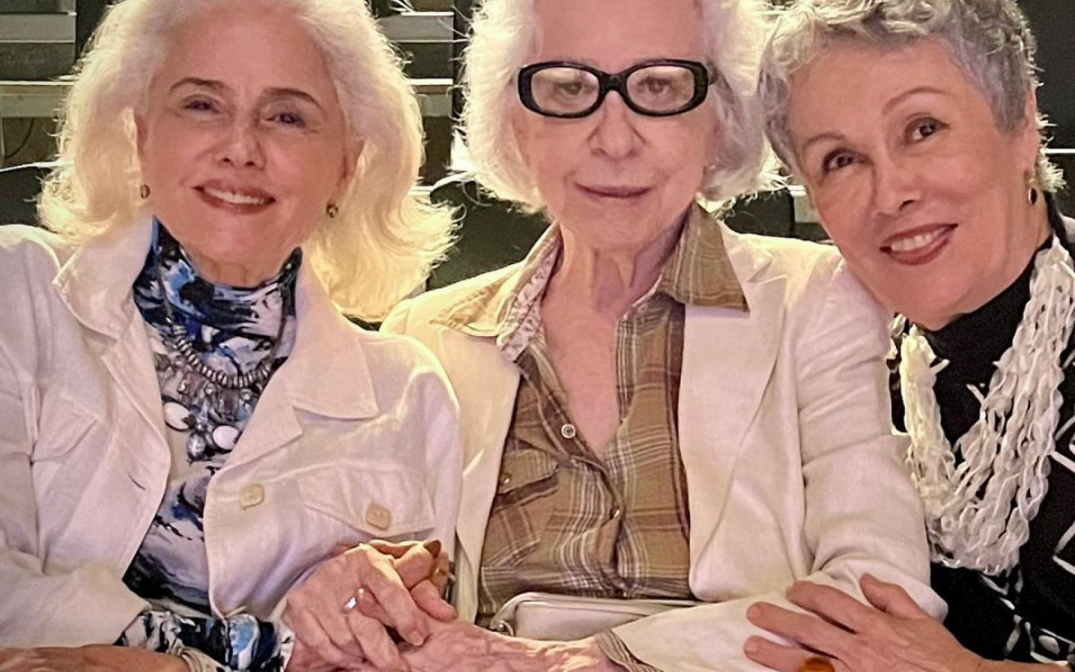 Marieta Severo, Fernanda Montenegro e Analu Prestes posam juntas em teatro no Rio - Reprodução/Instagram