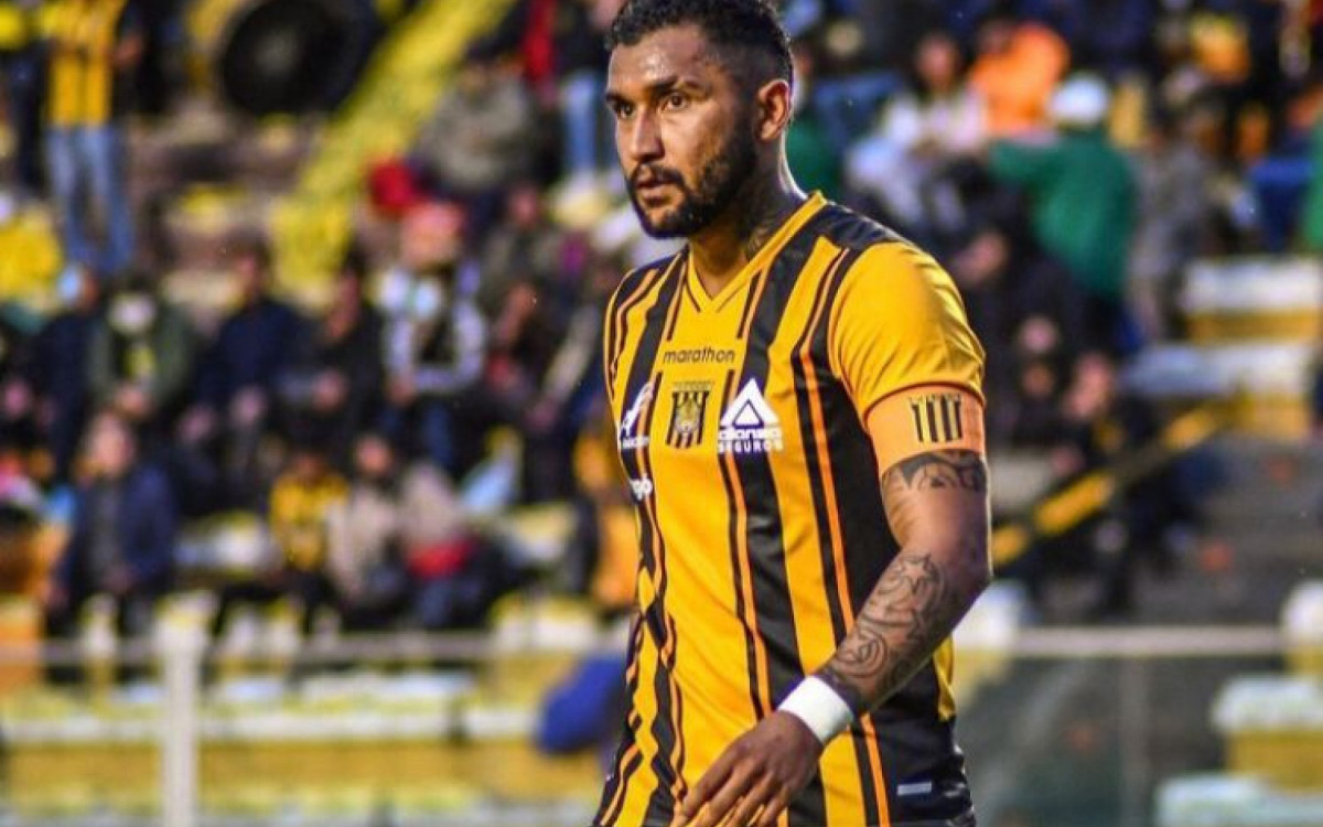 Adri&aacute;n Jusino projetou duelo do The Strongest com o Fluminense