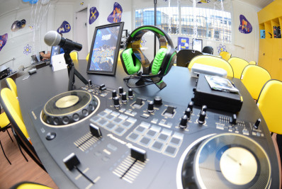 Espaços da Juventude oferecem 1.500 vagas para cursos gratuitos de DJ e Design de Games