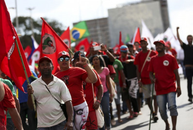 CPI do MST começa com bate-boca e socos na mesa 