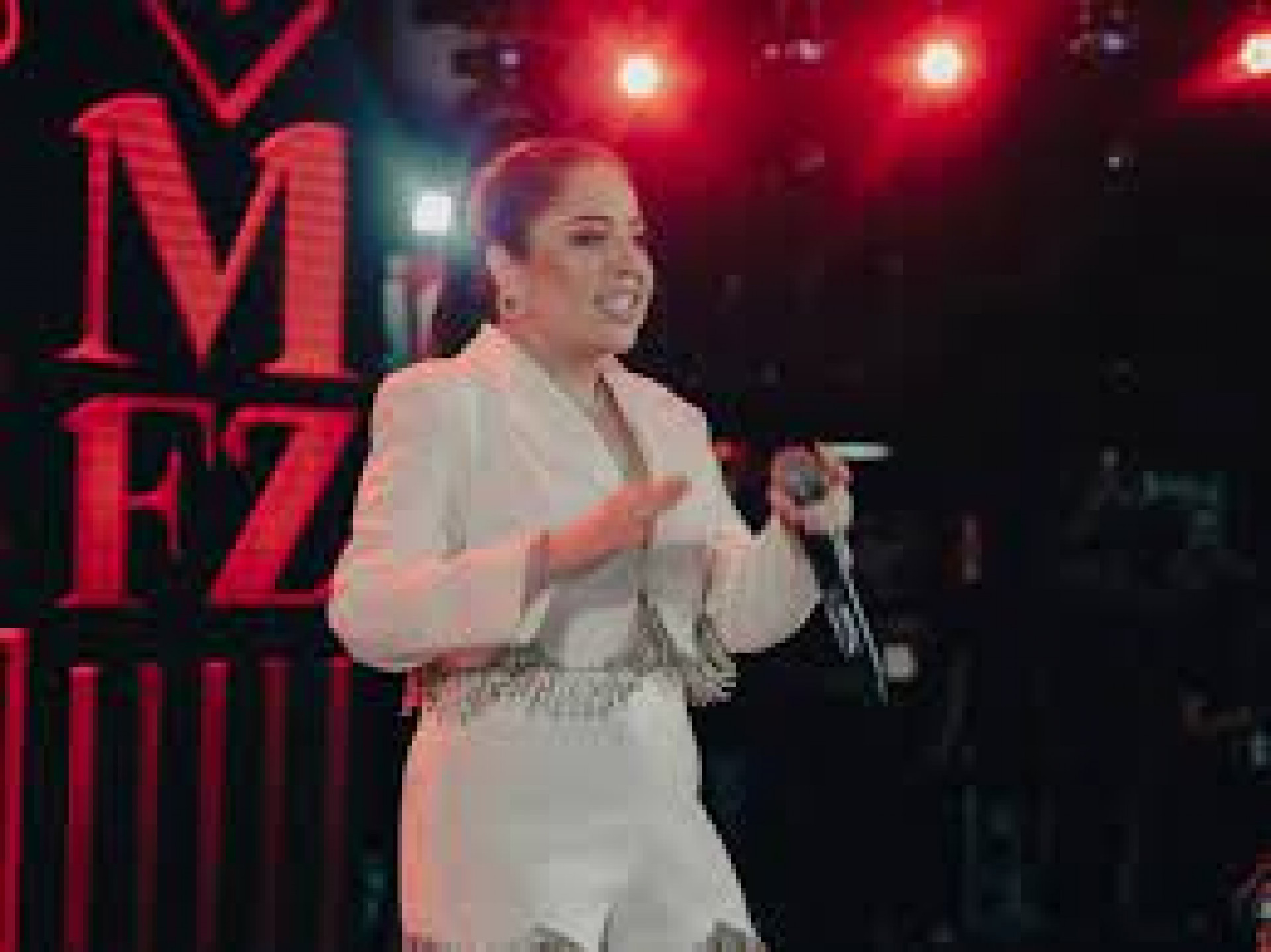 Mari Fernandez homenageia Marília Mendonça - Foto reprodução internet