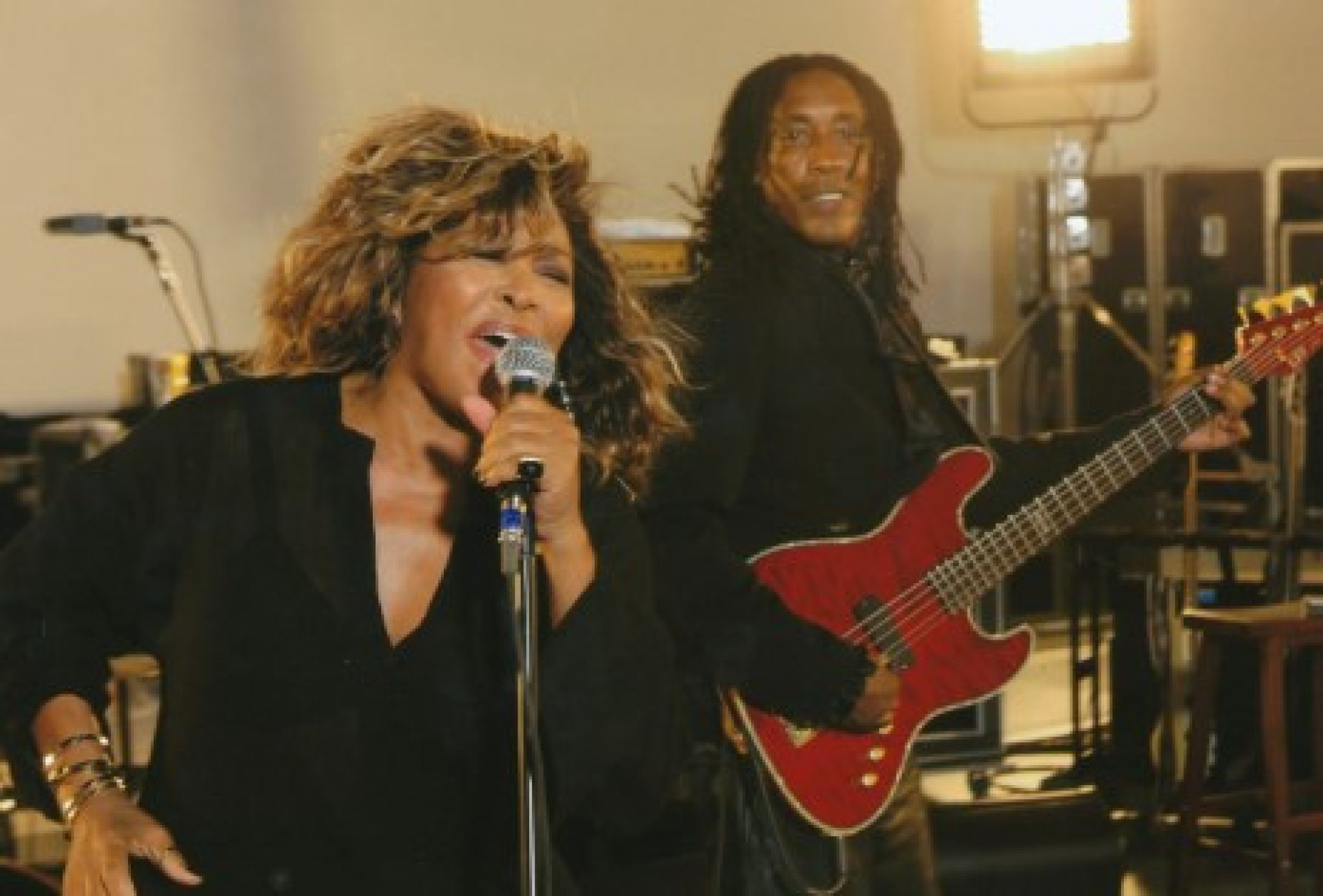 Tina Turner e o filho Ronnie - Reprodução/Internet