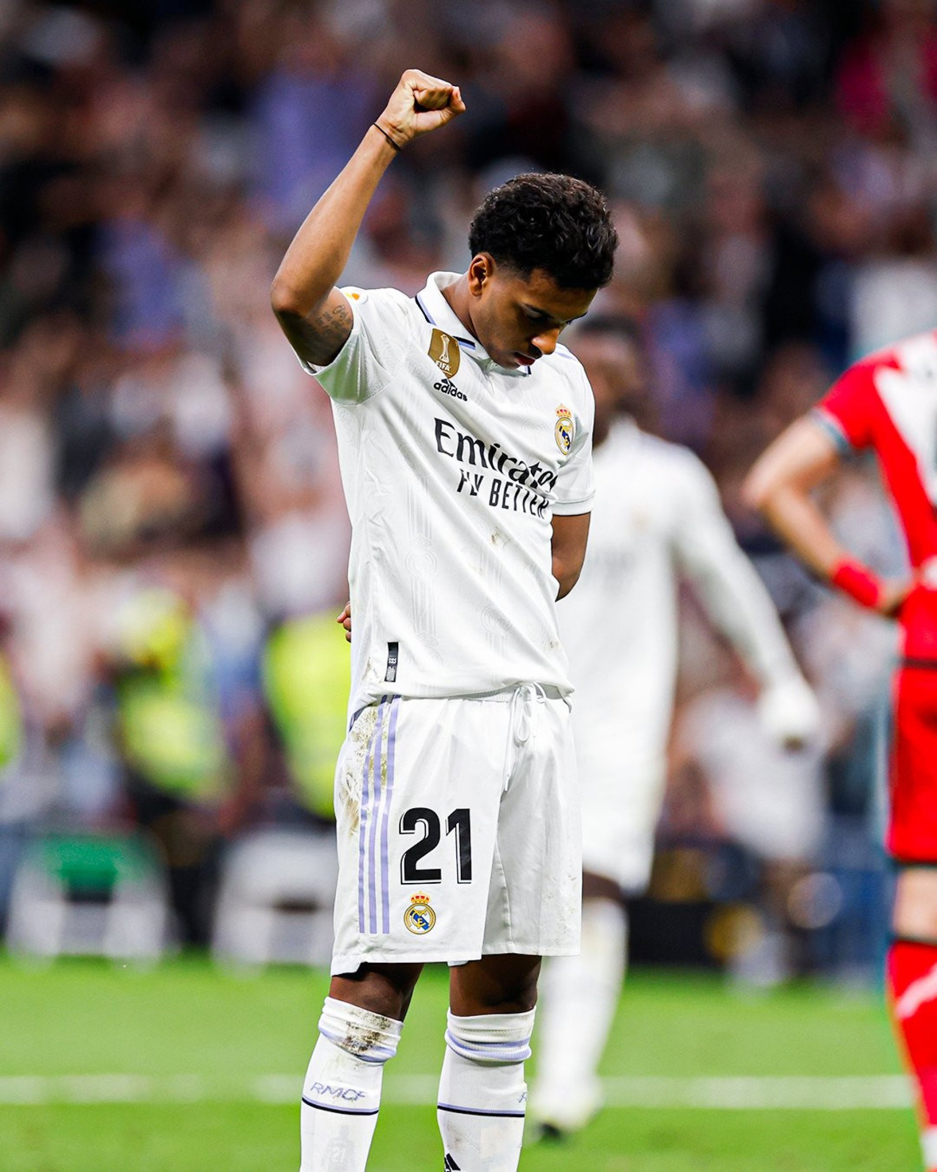 Rodrygo faz gesto contra o racismo após marcar o gol da vitória do Real Madrid - Foto: Divulgação/Real Madrid