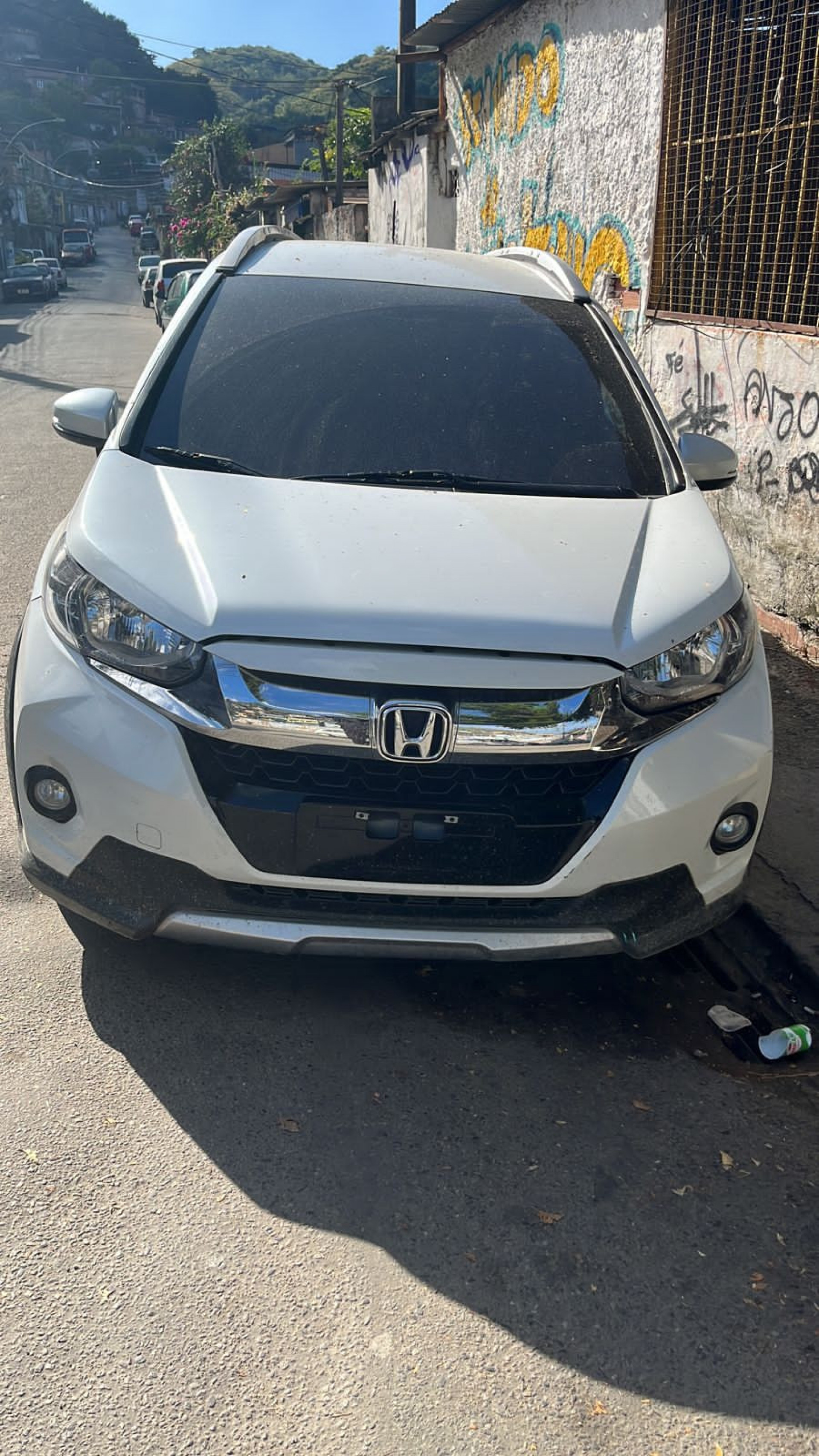 PMs ecuperaram três carros e uma motocicleta roubados na comunidade do Flexal - Divulgação/Polícia Militar