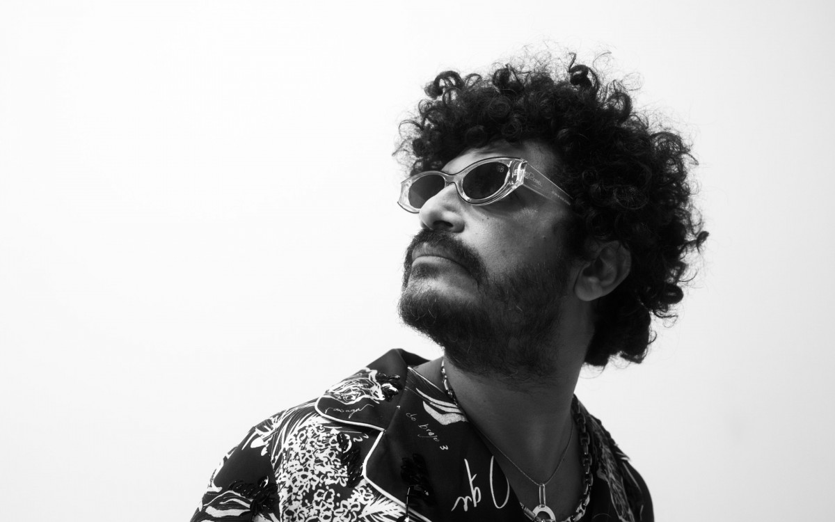 Criolo vai se apresentar no Prêmio da Música Brasileira ao lado de Xande de Pilares em homenagem a Alcione - Divulgação / Helder Fruteira