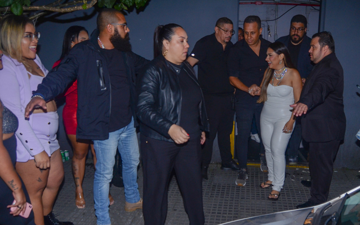 Simone Mendes se apresenta em São Paulo