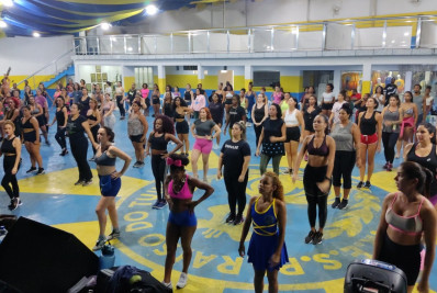 Paraíso do Tuiuti antecipa aulas de samba oferecidas em projeto social