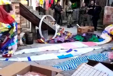 Denúncia leva polícia a estourar fábrica de balões no Jardim Catarina