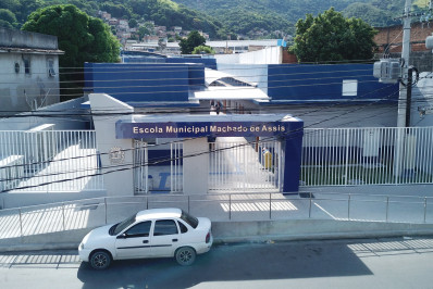 Mesquita comemora 24 anos de emancipação com inauguração de novas instalações de escola municipal