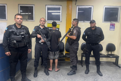 PM e Guarda de Nilópolis prendem foragido da Justiça que seria gerente do tráfico de maconha da Chatuba