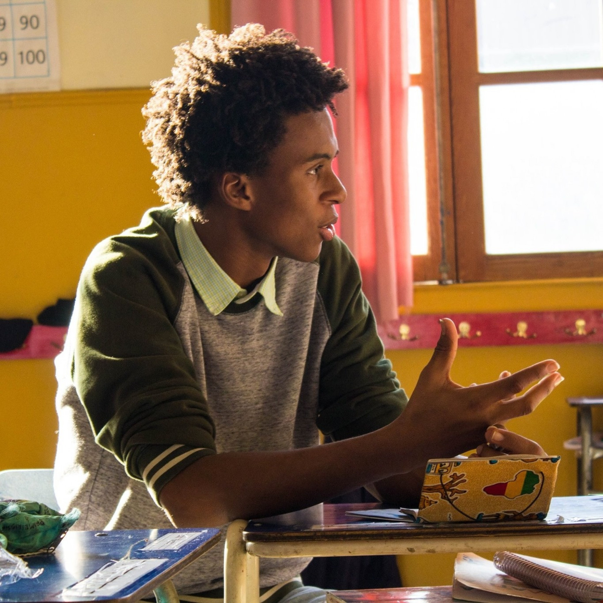 Algrin David &eacute; universit&aacute;rio e produtor audiovisual; jovem desapareceu nesta quarta-feira (24) no mar do Arpoador