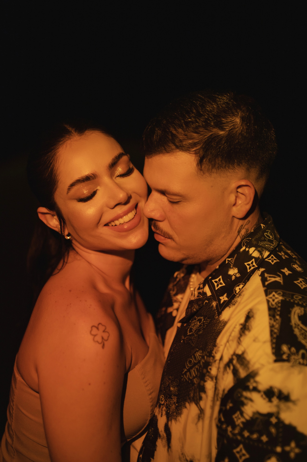 Ferrugem e Thais nos bastidores de 'Interessante' - Divulgação