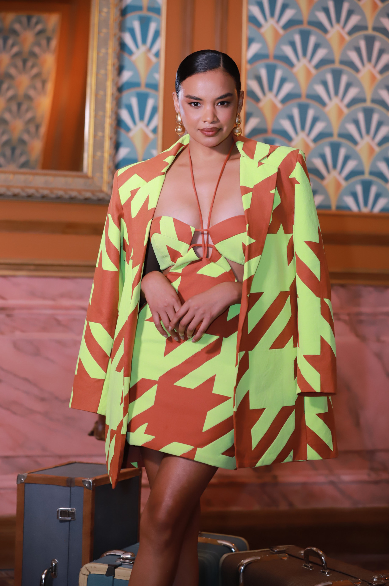 Lucy Ramos está no ar como a cabelereira Lívia de 'Amor Perfeito' - Globo/Paulo Belote