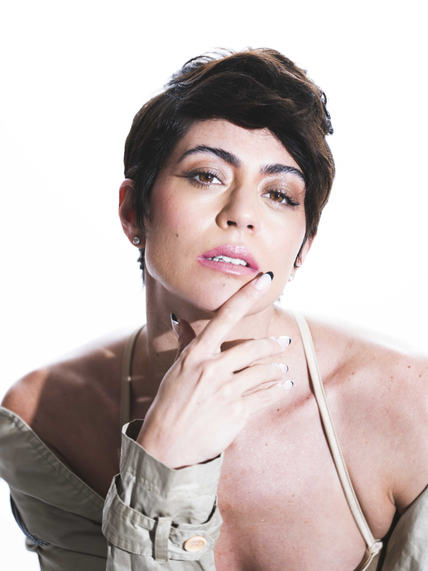 Carol Castro estará em dose dupla na TV Globo com a reprise de 'Mulheres Apaixonadas' e sua chegada à trama de 'Amor Perfeito' - Vinícius Mochizuki