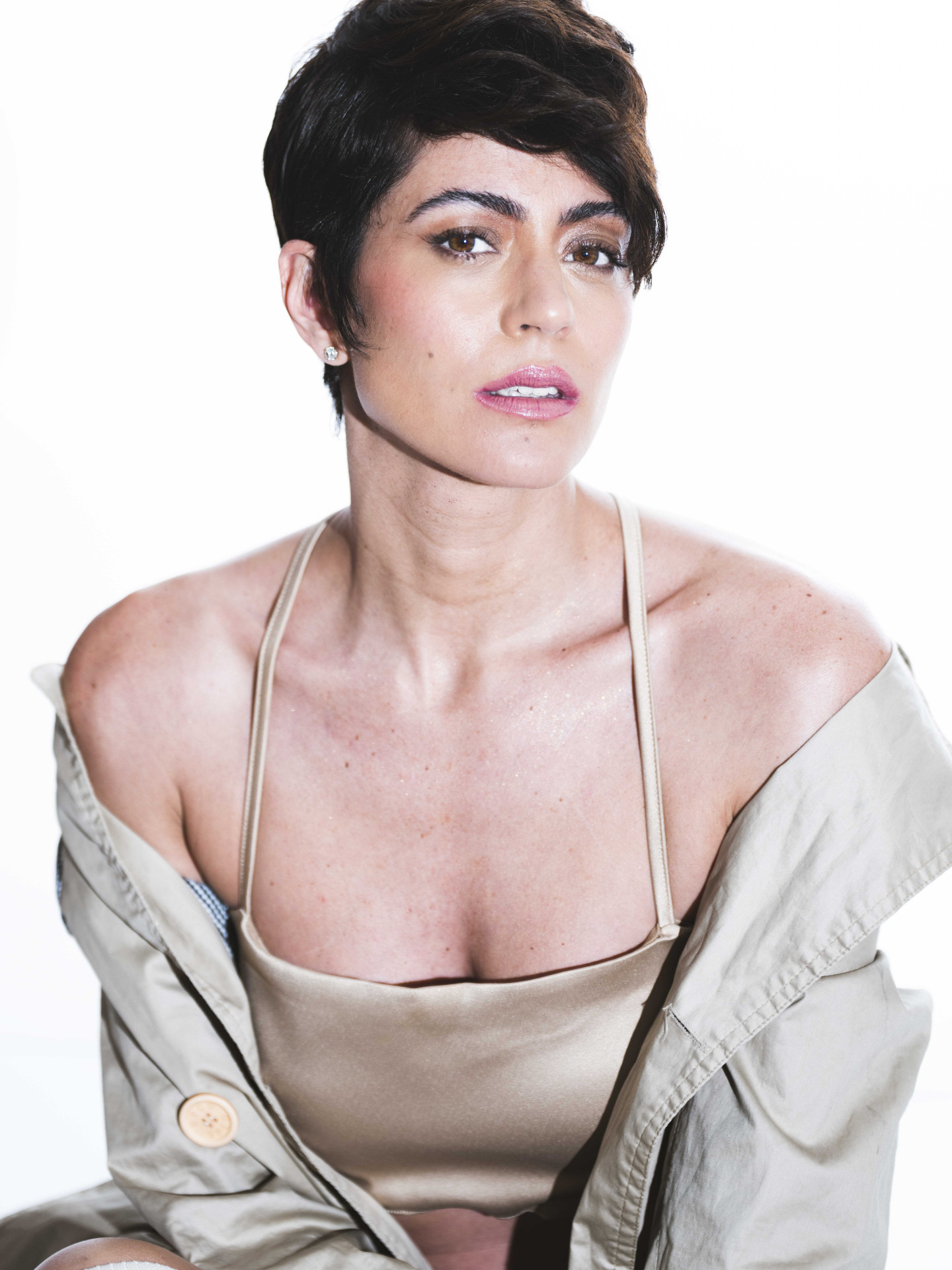 Carol Castro estará em dose dupla na TV Globo com a reprise de 'Mulheres Apaixonadas' e sua chegada à trama de 'Amor Perfeito' - Vinícius Mochizuki