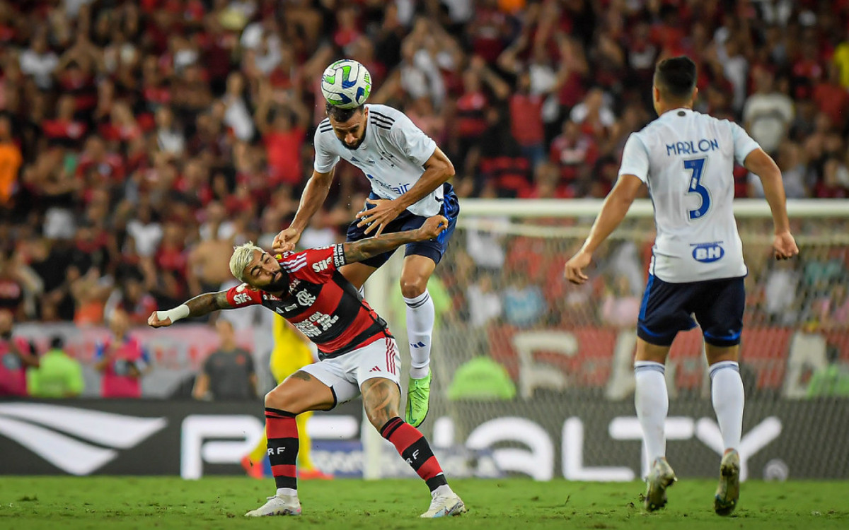 Flamengo e Cruzeiro se enfrentaram no Maracanã pela oitava rodada do Brasileirão 