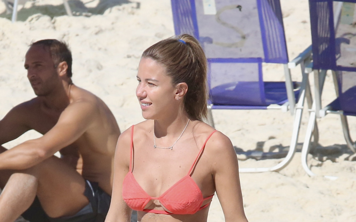 A apresentadora do 'Esporte Espetacular', da TV Globo, esteve na Barra da Tijuca, na Zona Oeste do Rio