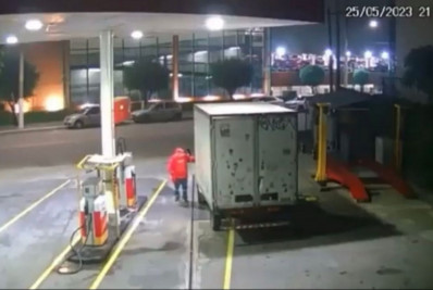 Vídeo: Frentista é arrastado e morto durante fuga de caminhoneiro que não quis pagar por combustível