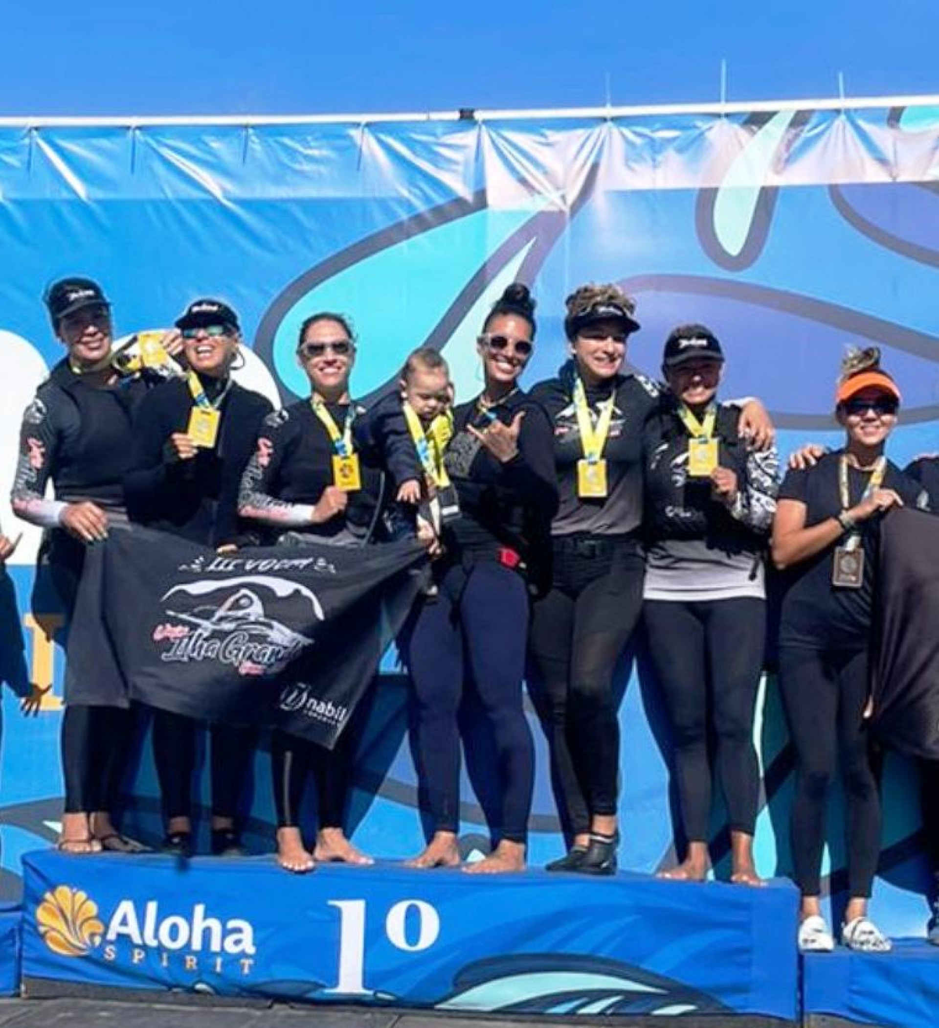 Equipe feminina em destaque no p&oacute;dio - Divulga&ccedil;&atilde;o/Eventos 