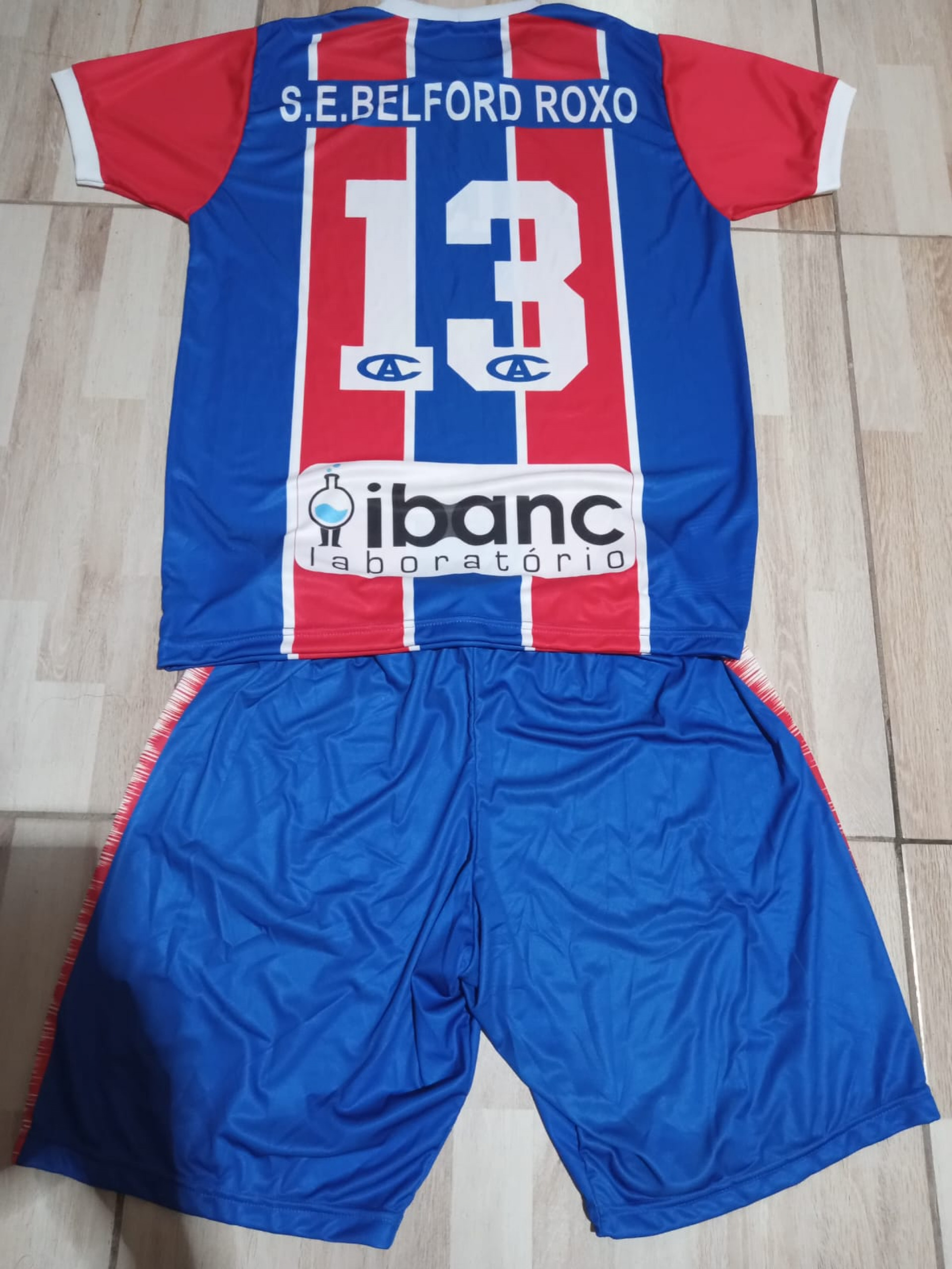 O uniforme de estreia ter&aacute; uma refer&ecirc;ncia ao t&iacute;tulo da S&eacute;rie C do Carioc&atilde;o em 2022 - Divulga&ccedil;&atilde;o