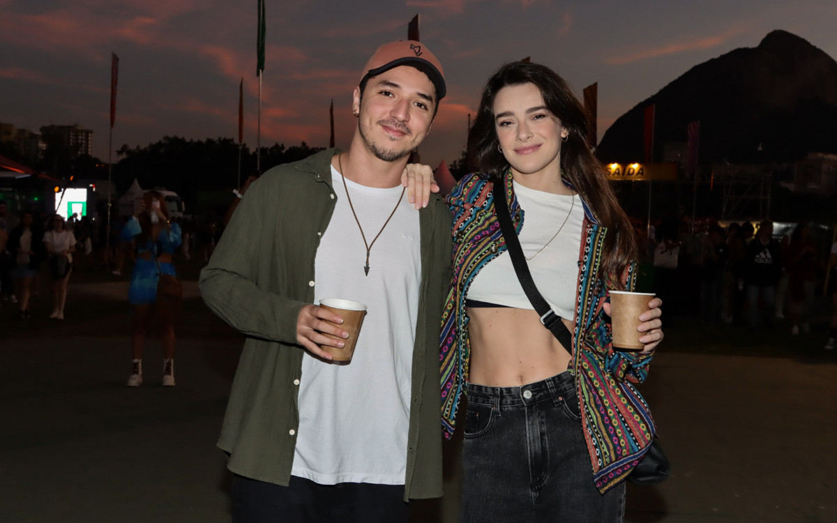 João Vítor Silva e Mariana Molina