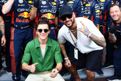 Ausência de Neymar em festa do título irrita diretoria do PSG