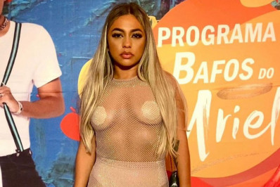 Brenna Azevedo, a mãe que dançou funk, atacou novamente em outra festa