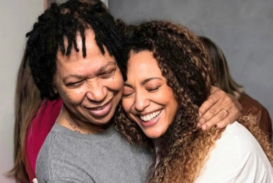 Sheron Menezes se encontra com Djavan após show: 'Emoção'