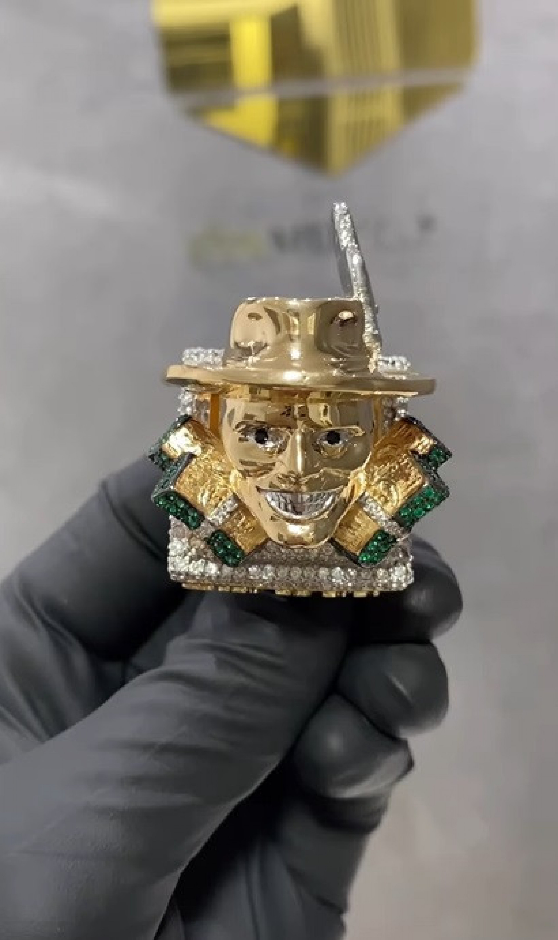 MC Daniel compra anel com seu próprio rosto gravado - Reprodução do Instagram