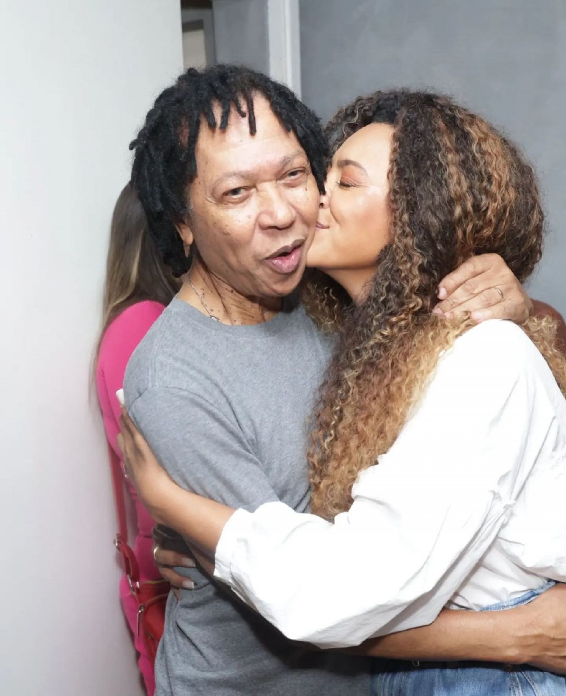 Sheron Menezes se encontra com Djavan - Reprodução/Instagram