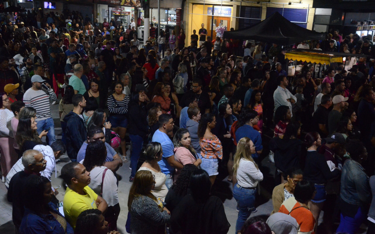 Gin&aacute;sio em Mag&eacute; reabre com novidades - Divulga&ccedil;&atilde;o